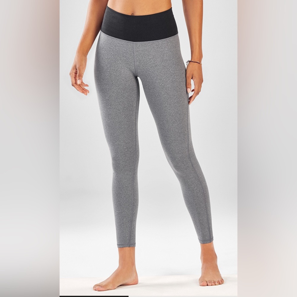 Fabletics High-Waisted Statement Two Tone Heathered 7/8 Leggings